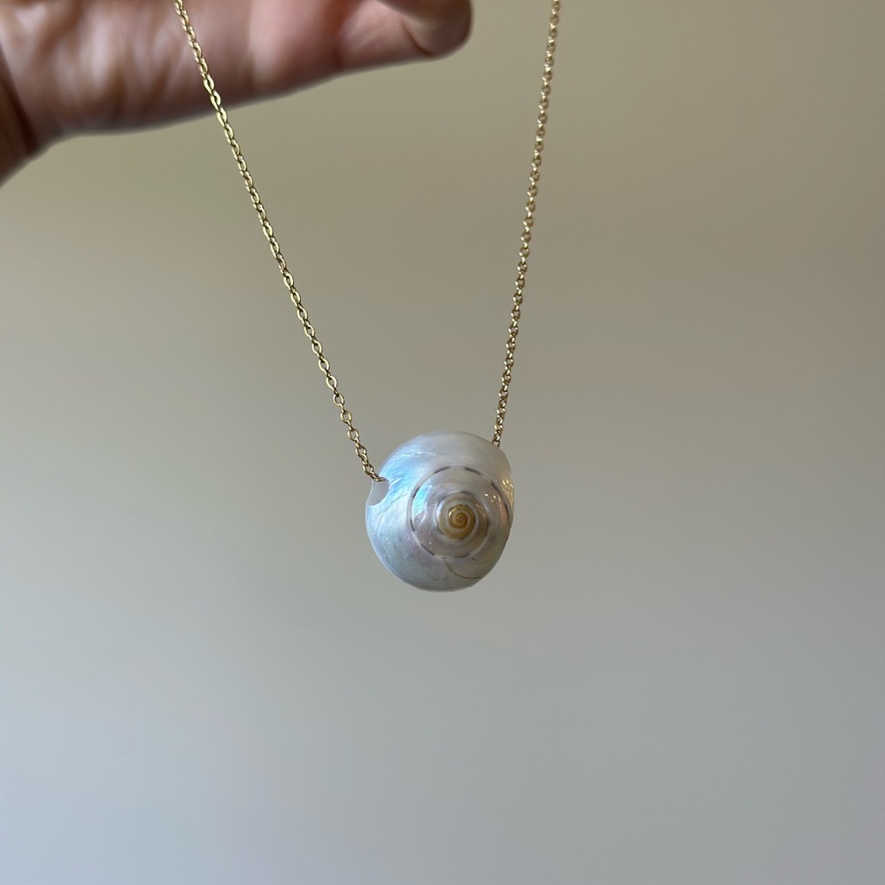 Waterproof water safe Sea Shell Necklace Gold Chain
